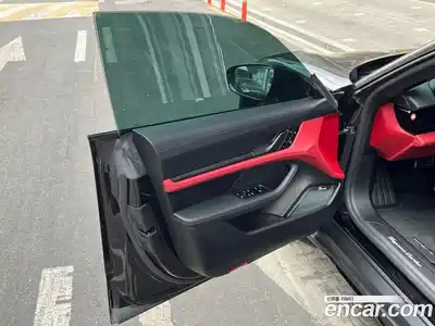 Porsche Taycan 2025 Автомат в Москве № 197802, миниатюра 5