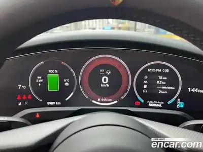 Porsche Taycan 2025 Автомат в Москве № 197802, миниатюра 8