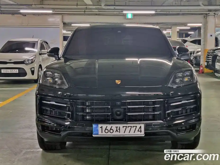 Porsche Cayenne 2024 3.0 Автомат в Москве № 197849, фото 1