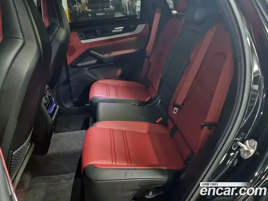 Porsche Cayenne 2024 3.0 Автомат в Москве № 197849, фото 6