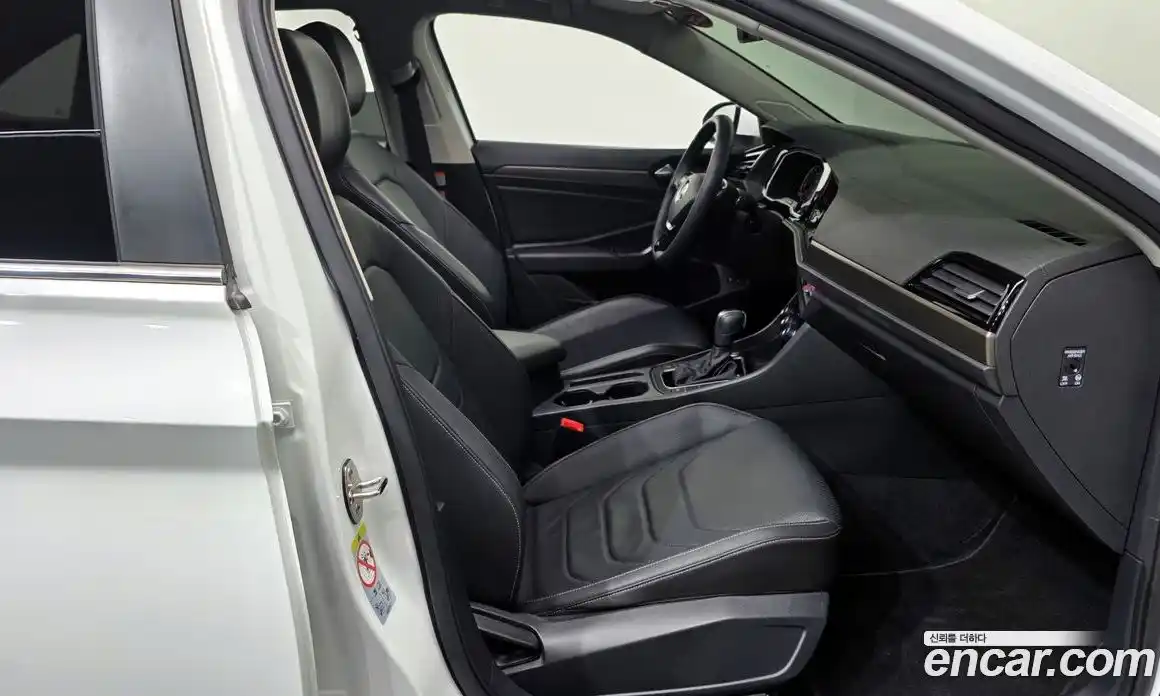 Volkswagen Jetta 2020 1.4 Автомат в Москве № 199017, фото 3