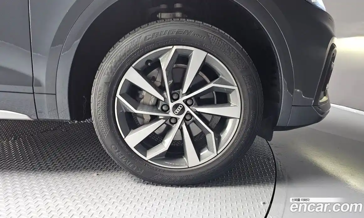 Audi Q5 2022 2.0 Автомат в Москве № 201654, фото 19