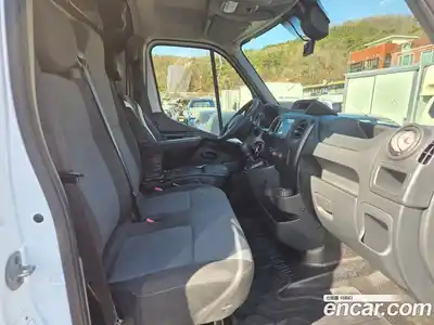 Renault Master 2019 2.3 Механическая в Москве № 205165, миниатюра 10