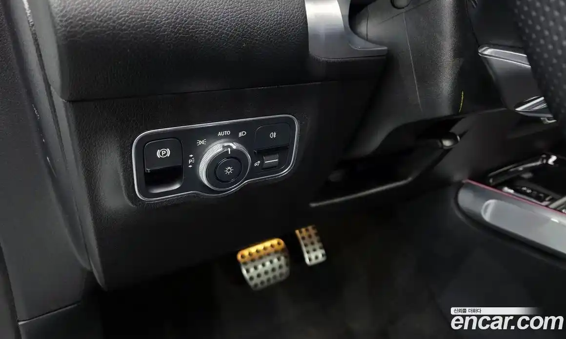 Mercedes-Benz GLB-Class 2023 2.0 Автомат в Москве № 205600, фото 19