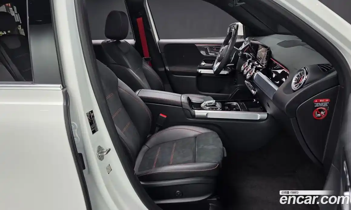 Mercedes-Benz GLB-Class 2023 2.0 Автомат в Москве № 205600, фото 10