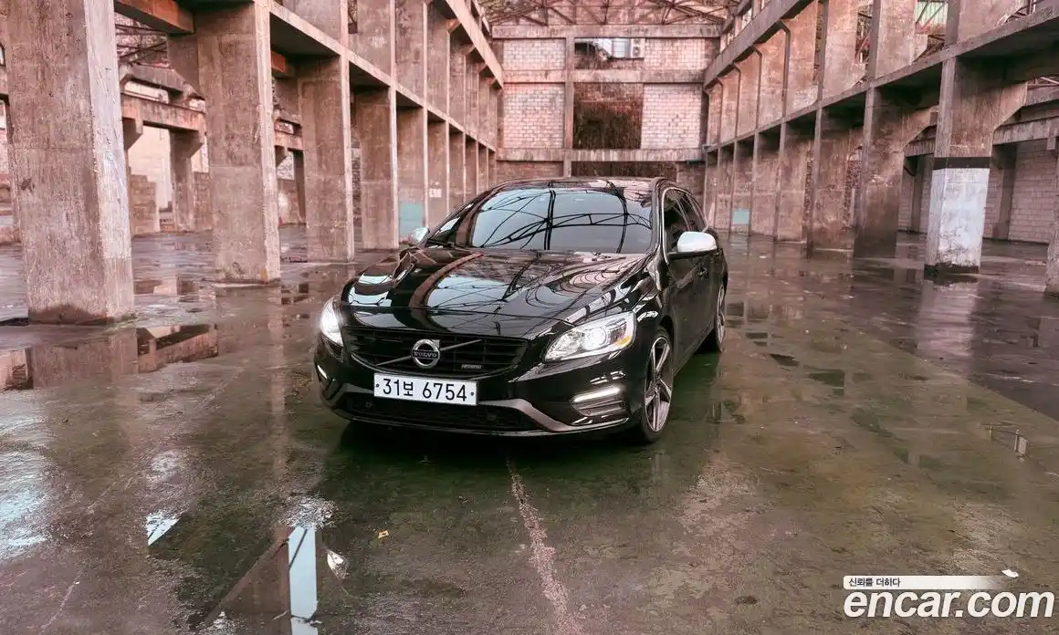 Volvo V60 2014 2.0 Автомат в Москве № 207308, фото 15