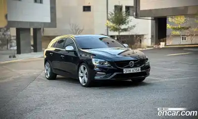 Volvo V60 2014 2.0 Автомат в Москве № 207308, миниатюра 3