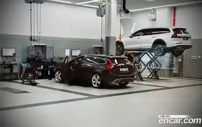 Volvo V60 2014 2.0 Автомат в Москве № 207308, миниатюра 4