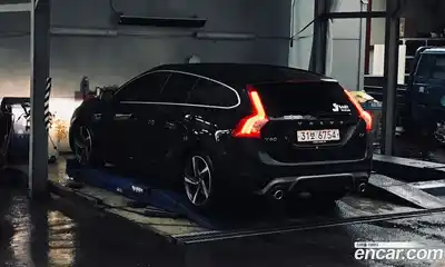Volvo V60 2014 2.0 Автомат в Москве № 207308, миниатюра 8