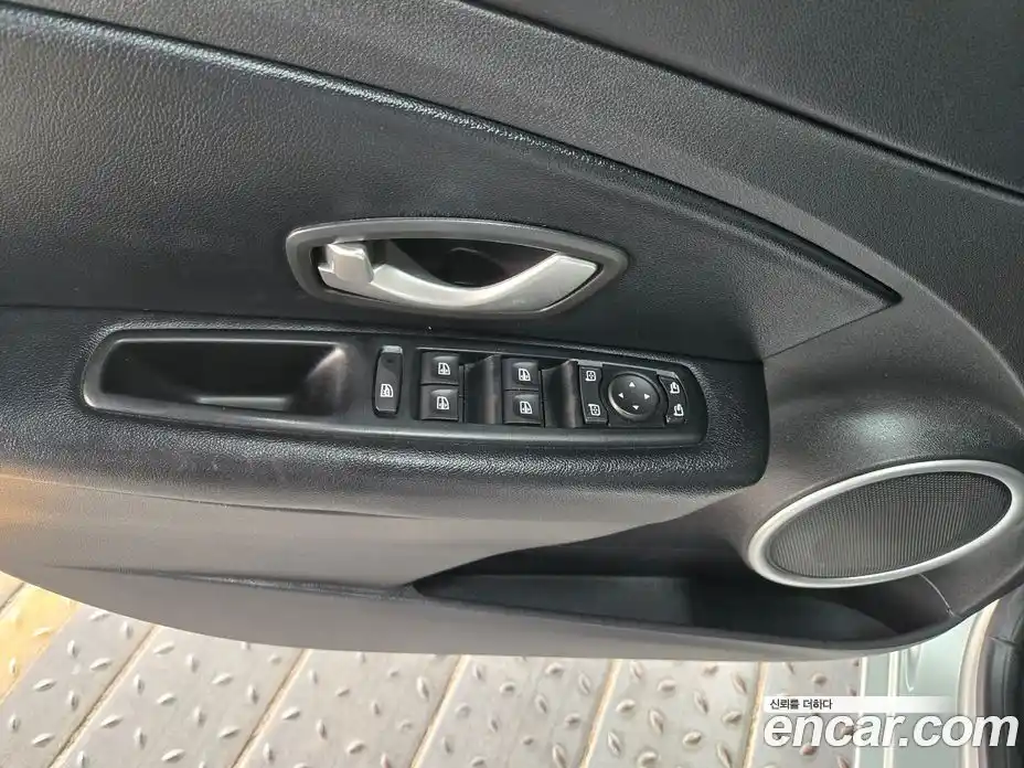 Renault SM3 2014 1.6 Автомат в Москве № 210034, фото 5