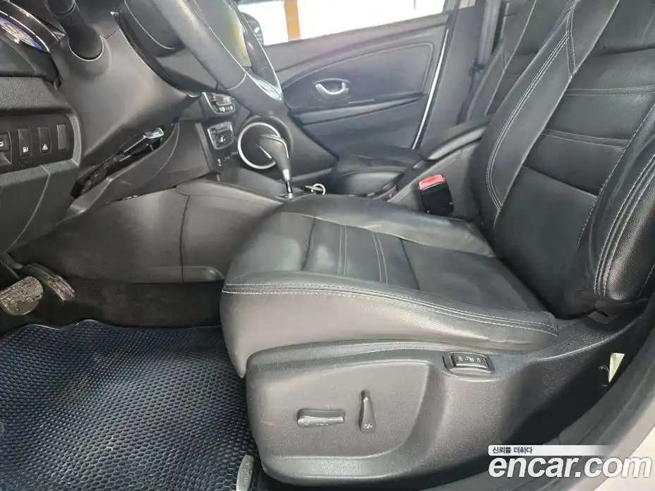 Renault SM3 2014 1.6 Автомат в Москве № 210034, фото 9