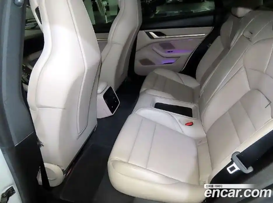 Porsche Taycan 2022 Автомат в Москве № 211374, фото 7