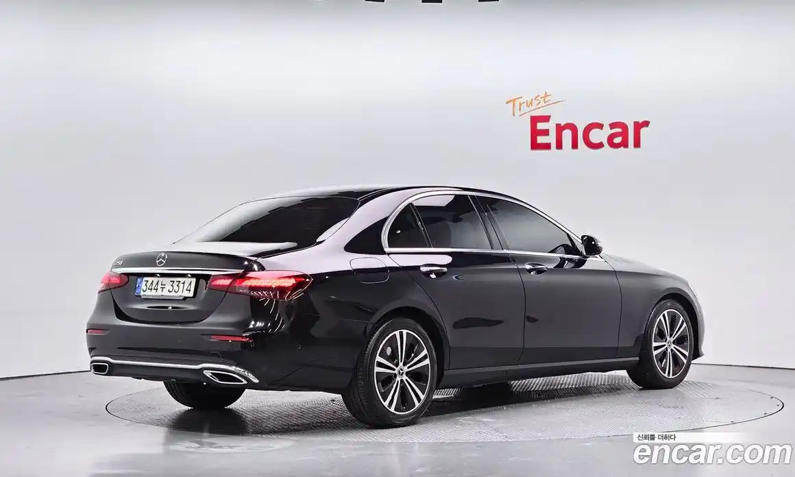 Mercedes-Benz E-Class 2021 2.0 Автомат в Москве № 211963, фото 11