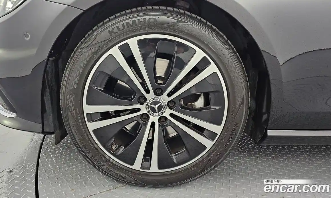 Mercedes-Benz E-Class 2021 2.0 Автомат в Москве № 211963, фото 13