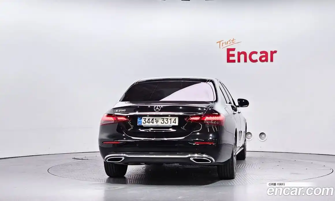 Mercedes-Benz E-Class 2021 2.0 Автомат в Москве № 211963, фото 19