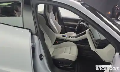 Porsche Taycan 2024 0.1 Автомат в Москве № 213141, миниатюра 12