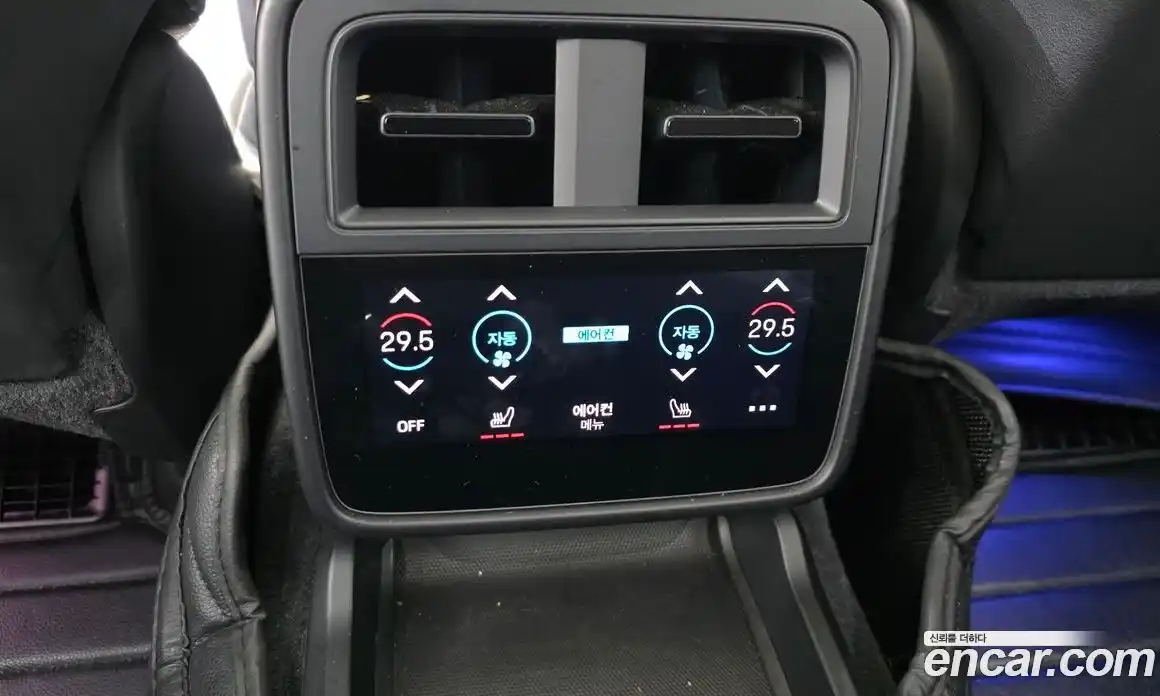 Porsche Taycan 2024 0.1 Автомат в Москве № 213141, фото 17