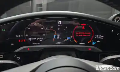 Porsche Taycan 2024 0.1 Автомат в Москве № 213141, миниатюра 8