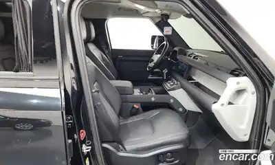 Land Rover Defender, 2023