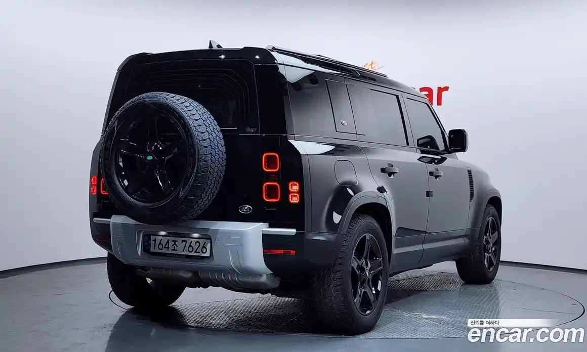 Land Rover Defender 2023 3.0 Автомат в Москве № 213401, фото 17