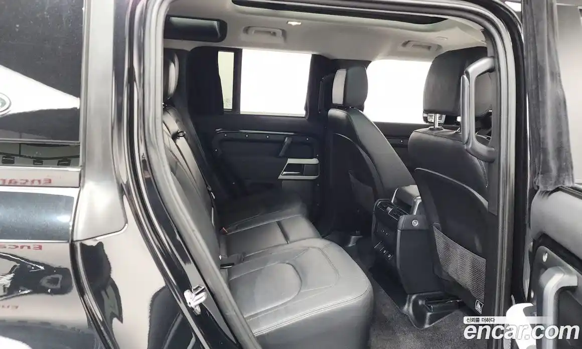 Land Rover Defender 2023 3.0 Автомат в Москве № 213401, фото 20