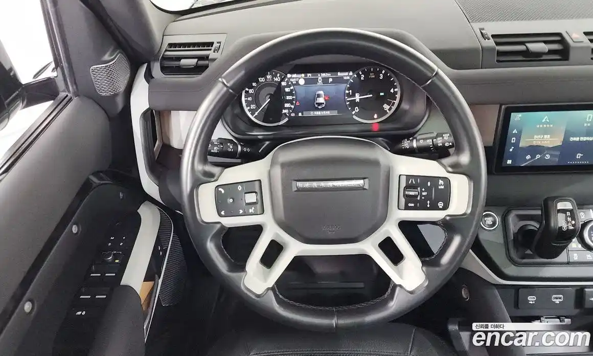 Land Rover Defender 2023 3.0 Автомат в Москве № 213401, фото 10