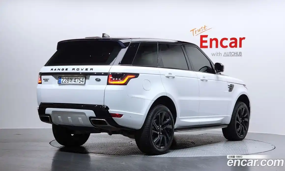 Land Rover Range-Rover Sport 2019 3.0 Автомат в Москве № 213523, фото 2