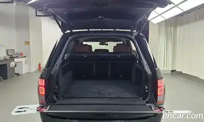 Land Rover Range-Rover 2017 4.4 Автомат в Москве № 213778, миниатюра 9