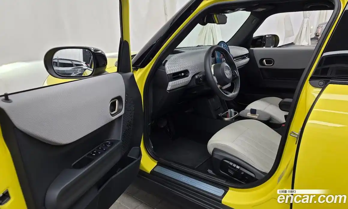 Mini Cooper 2025 2.0 Автомат в Москве № 213989, фото 1