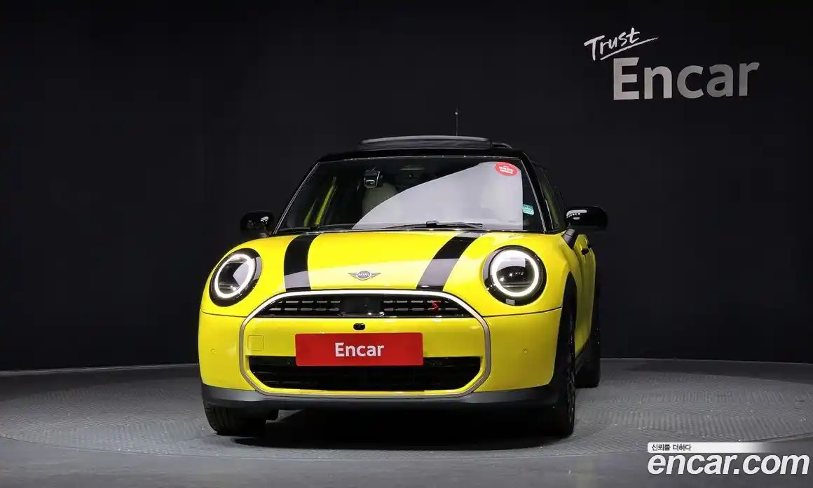 Mini Cooper 2025 2.0 Автомат в Москве № 213989, фото 9