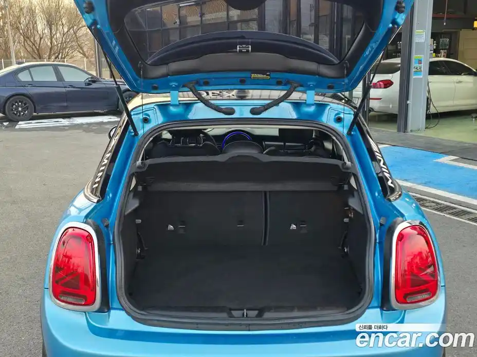 Mini Cooper 2016 2.0 Автомат в Москве № 214429, фото 17