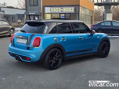 Mini Cooper 2016 2.0 Автомат в Москве № 214429, миниатюра 2