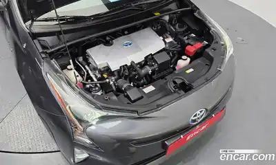Toyota Prius 2018 1.8 Автомат в Москве № 215549, миниатюра 11