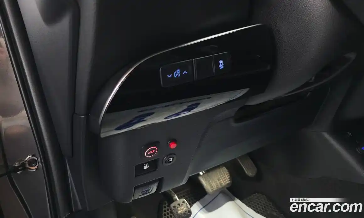 Toyota Prius 2018 1.8 Автомат в Москве № 215549, фото 13