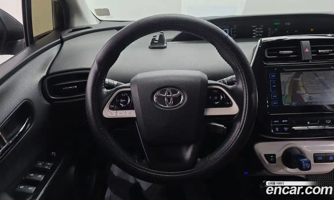 Toyota Prius 2018 1.8 Автомат в Москве № 215549, фото 18