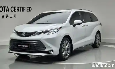 Toyota Sienna, 2025