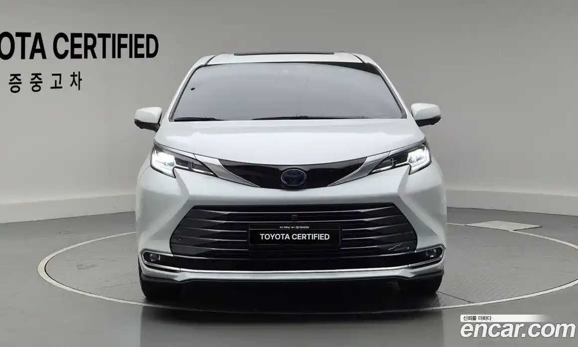 Toyota Sienna 2025 2.5 Автомат в Москве № 215575, фото 3