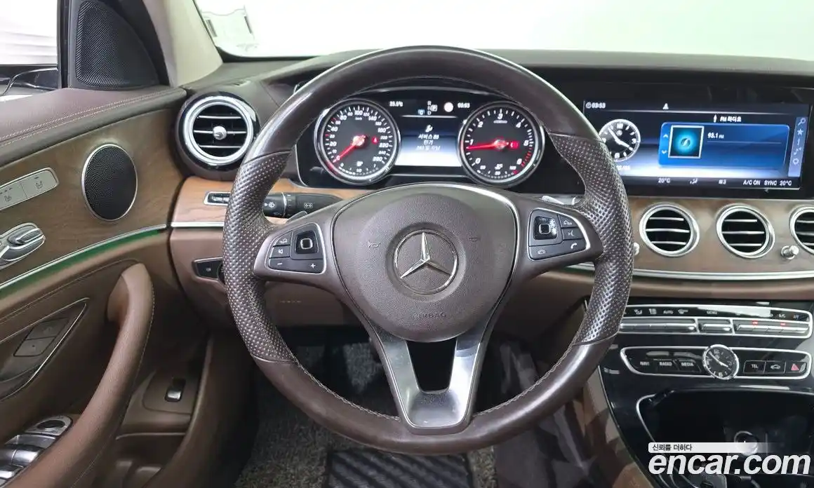 Mercedes-Benz E-Class 2017 1.9 Автомат в Москве № 217213, фото 11
