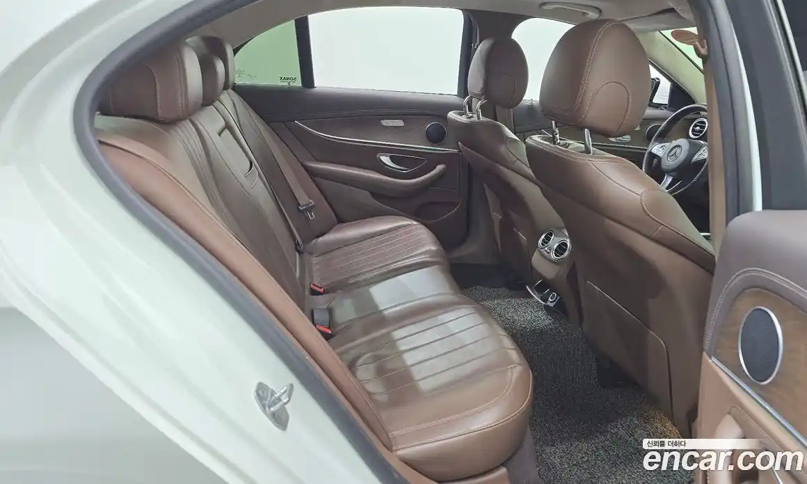 Mercedes-Benz E-Class 2017 1.9 Автомат в Москве № 217213, фото 20