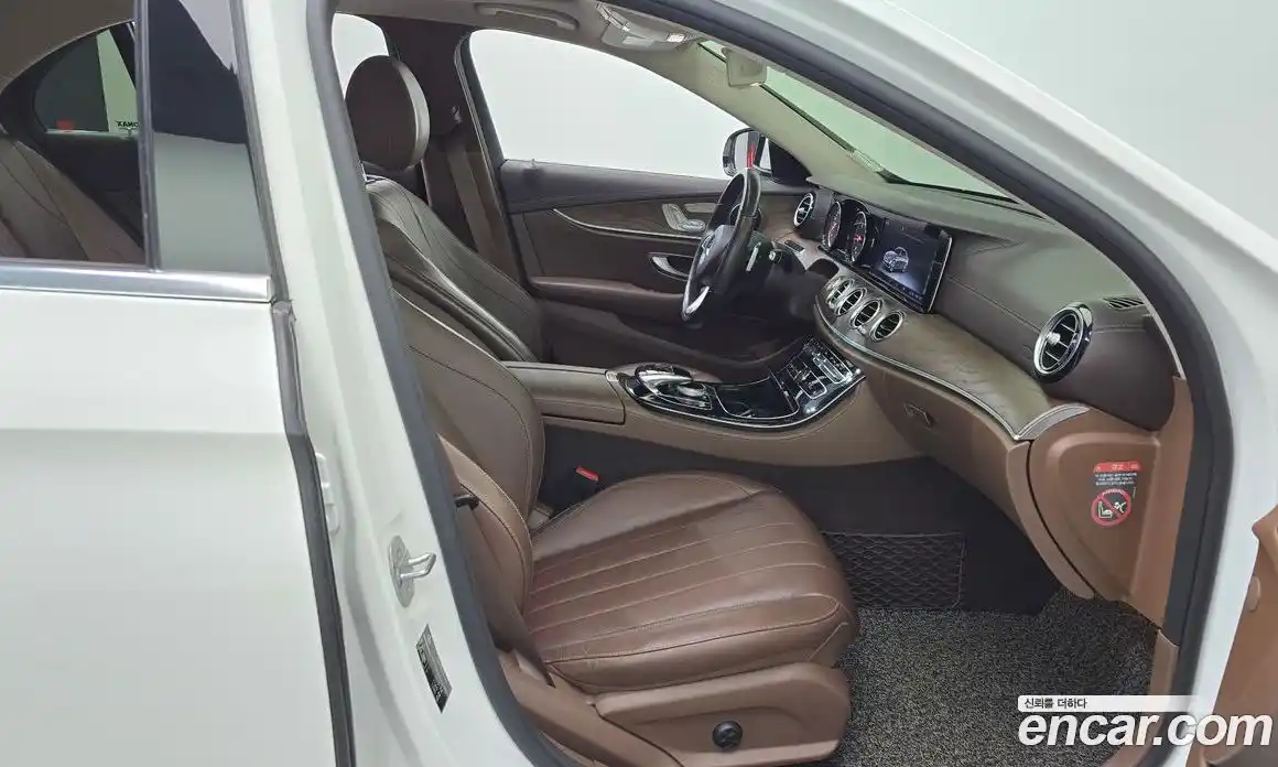 Mercedes-Benz E-Class 2017 1.9 Автомат в Москве № 217213, фото 9