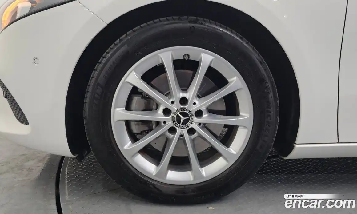 Mercedes-Benz A-Class 2020 2.0 Автомат в Москве № 219931, фото 5