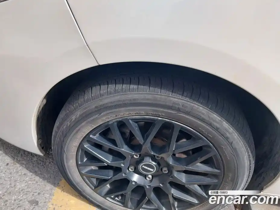 Renault SM3 2013 1.6 Автомат в Москве № 227389, фото 11