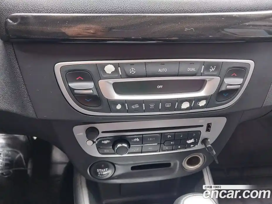 Renault SM3 2013 1.6 Автомат в Москве № 227389, фото 9