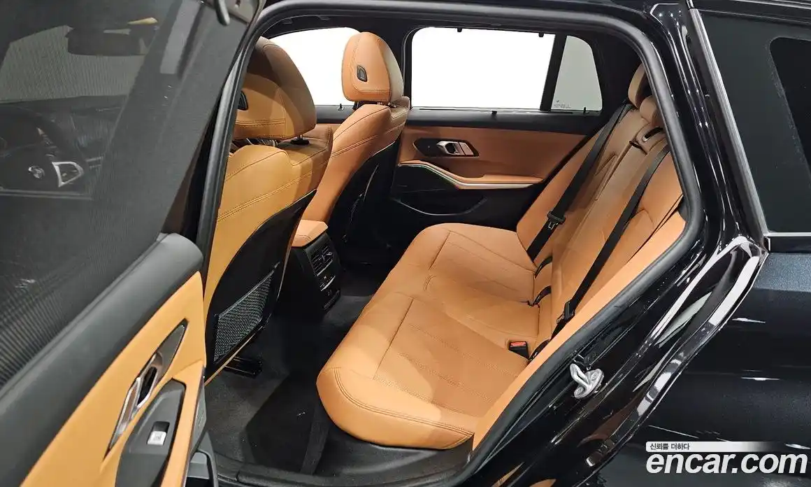 BMW 3-Series 2023 2.0 Автомат в Москве № 228016, фото 16