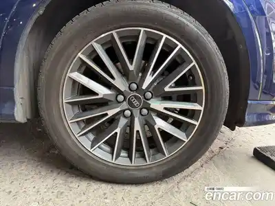 Audi Q3 2023 2.0 Автомат в Москве № 230341, миниатюра 6