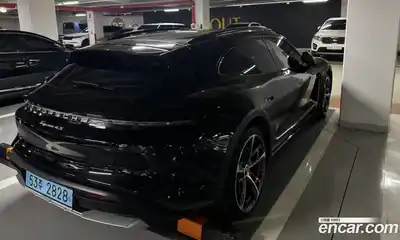 Porsche Taycan 2024 Автомат в Москве № 230940, миниатюра 3