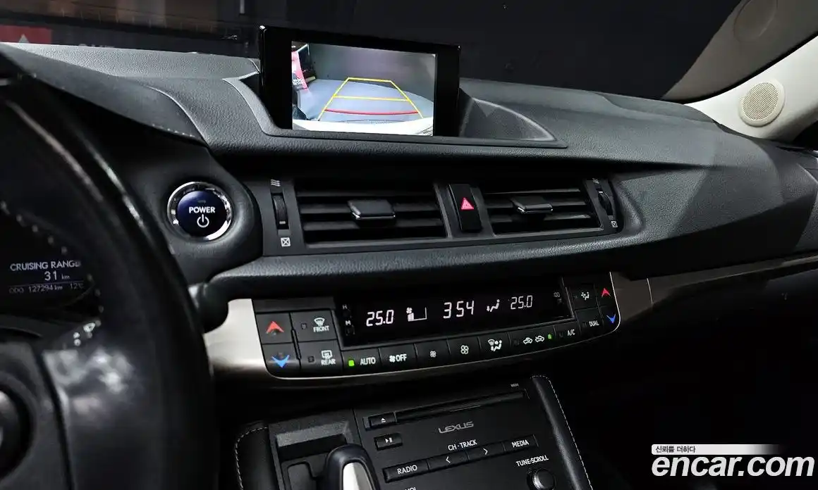 Lexus CT200h 2016 1.8 Автомат в Москве № 231978, фото 4