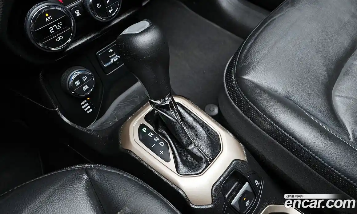 Jeep Renegade 2016 2.0 Автомат в Москве № 232695, фото 8