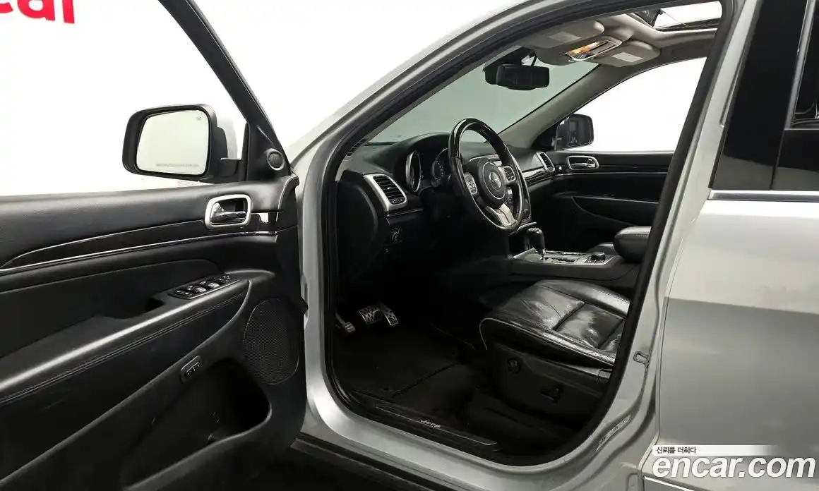 Jeep Cherokee 2012 3.0 Автомат в Москве № 232753, фото 14