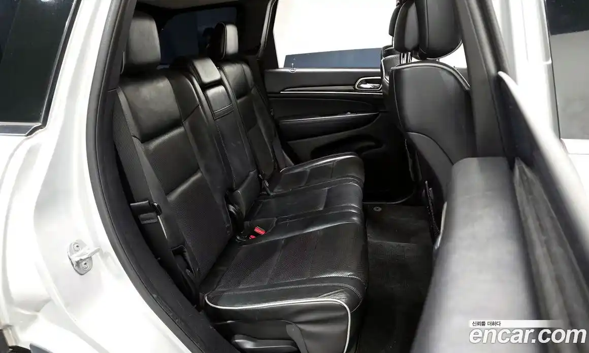 Jeep Cherokee 2012 3.0 Автомат в Москве № 232753, фото 16